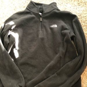 North face flannel long sleeve pullover.